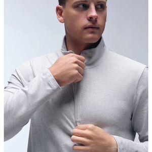 ALO Yoga Light Gray Men's Quarter-Zip Sweatshirt